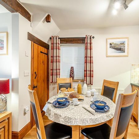 Nans Cottage - Uk43350 วิทบี ภายนอก รูปภาพ