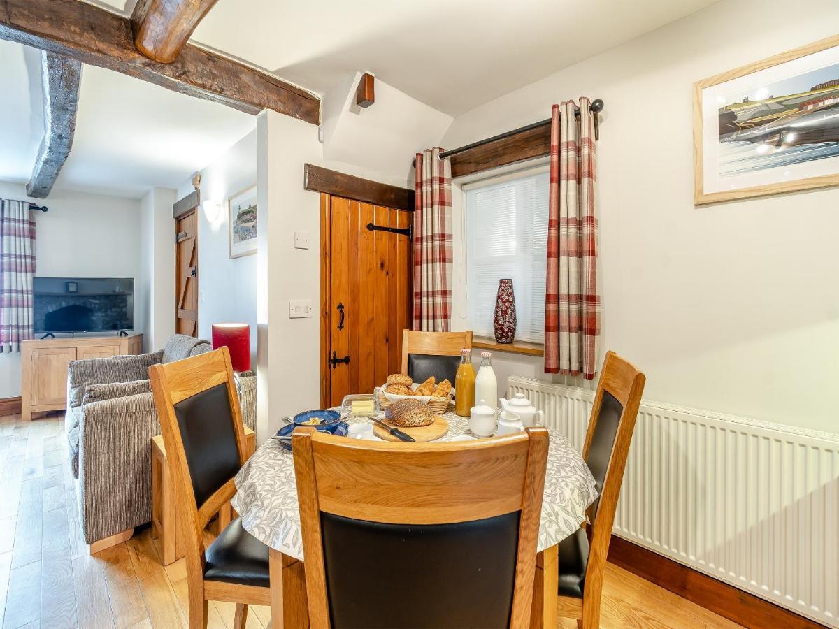 Nans Cottage - Uk43350 วิทบี ภายนอก รูปภาพ