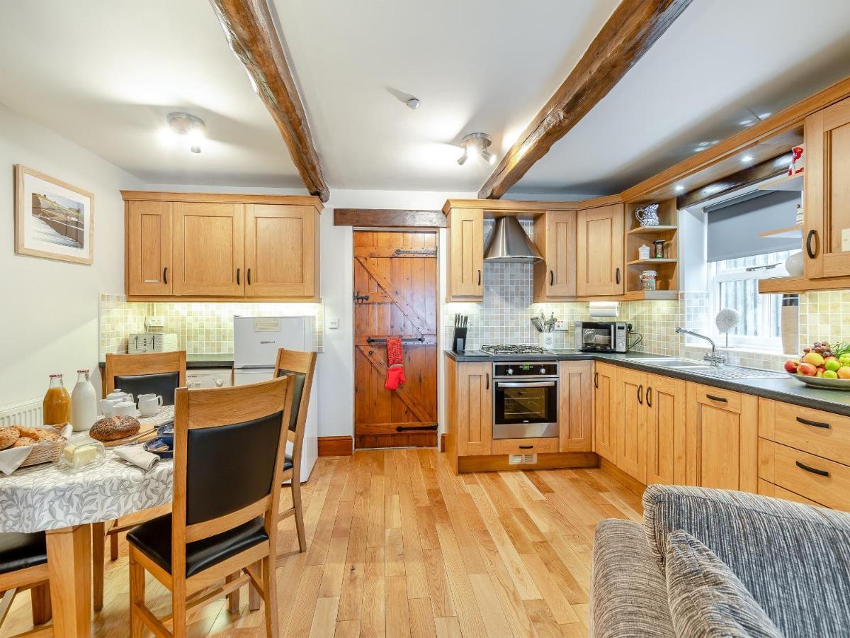 Nans Cottage - Uk43350 วิทบี ภายนอก รูปภาพ